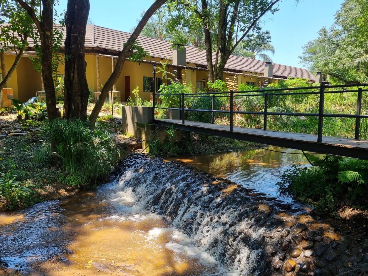 Aan De Vliet Holiday Resort Хейзивью Экстерьер фото